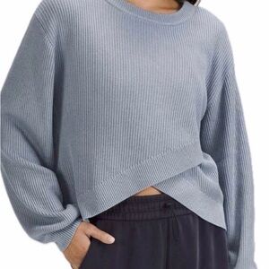 Lululemon reversible cross over crewneck sweater. Gray/ blue.
Size 18